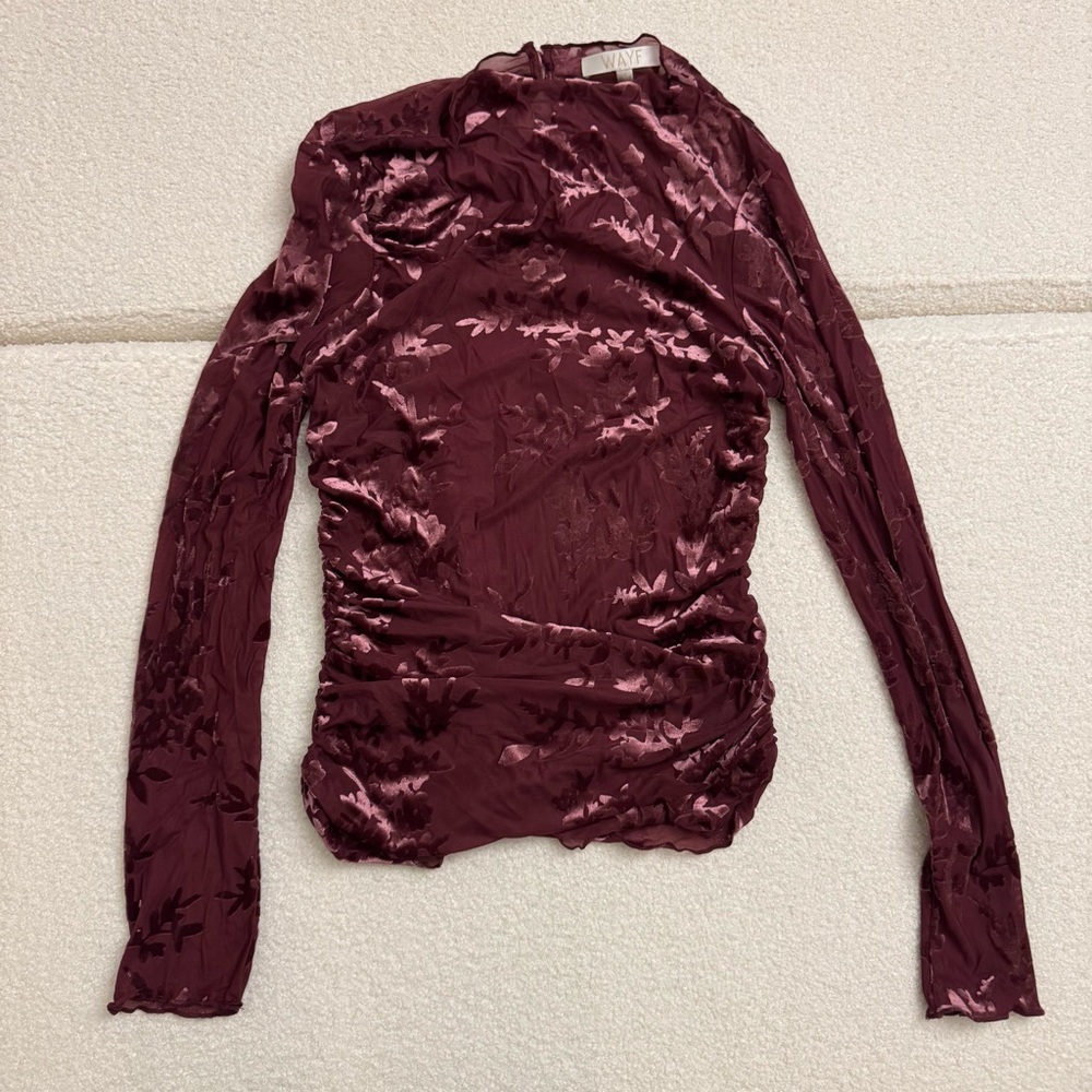 WAYF Ruched Floral Top - Picture 3 of 4